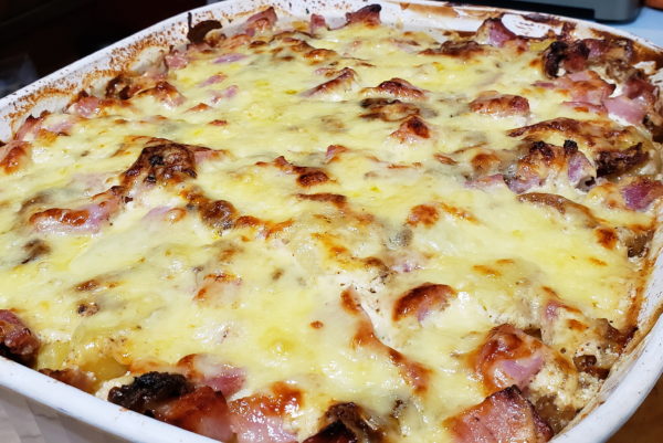 Picture of baked Cheese Potatoes with Ham